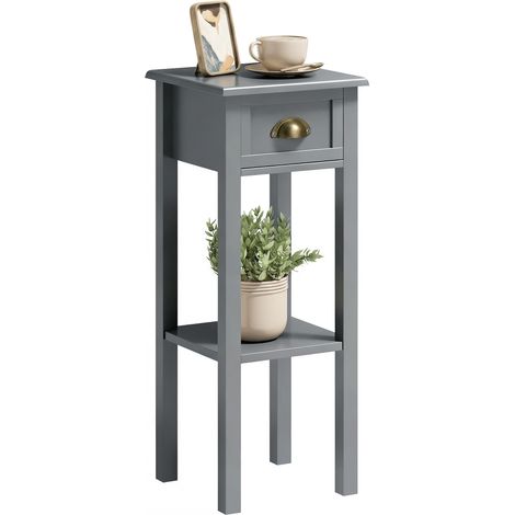 Parfois, les meubles les plus fonctionnels sont les plus petits. Fabriquée en MDF, elle est résistante et facile d'entretien. Elle est tout simplement parfaite Cette table (1/5)