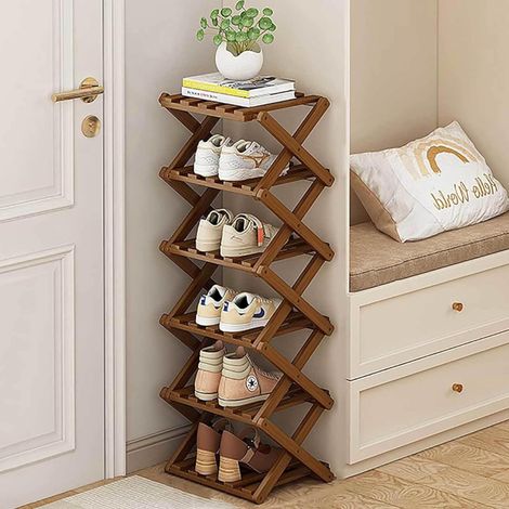 Zapatero estrecho y plegable de ocho niveles, fabricado en bambú marrón, ideal para la entrada, el pasillo o el vestidor. (1/5)