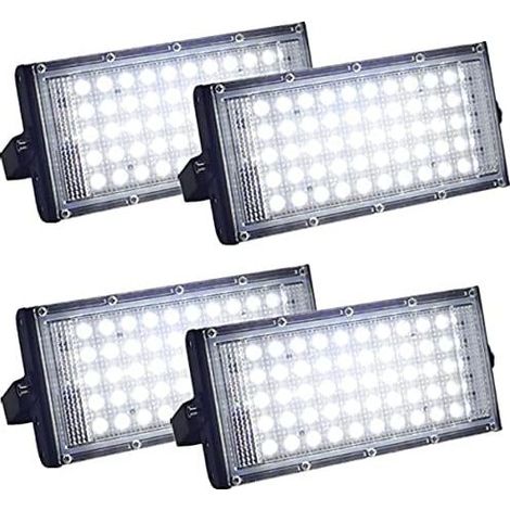 Lot de 4 projecteurs LED d\\'extérieur 50W – 5000 lm – Étanche IP66 – Angle d\\'éclairage 120° – Installation flexible pour espaces extérieurs (1/5)
