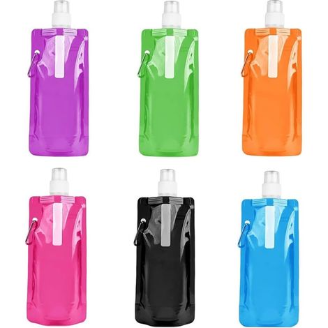 Set mit 6 faltbaren und tragbaren 500-ml-Wasserbeuteln, die sich dank des Clips leicht zusammenfalten lassen und ideal für Wanderungen und Abenteuer geeignet sind.