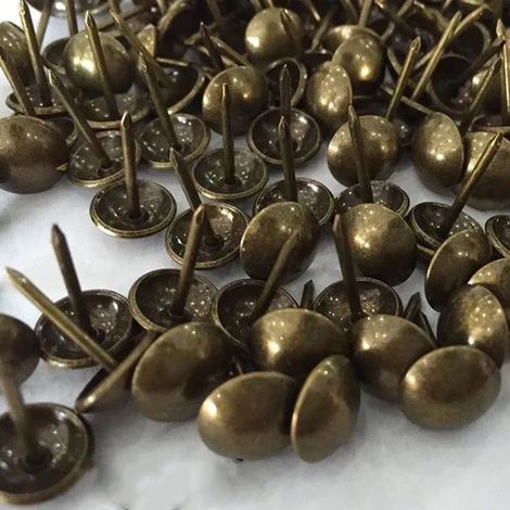 500 Pièces Clous de Tapissier, Robuste 17X11 MM Bronze Clous Tapissier Décoratifs Clou Rétro DIY Clous d'Ameublement pour Meubles Canapés Fauteuils Lits Chaises Vintage Decoratif (1/5)
