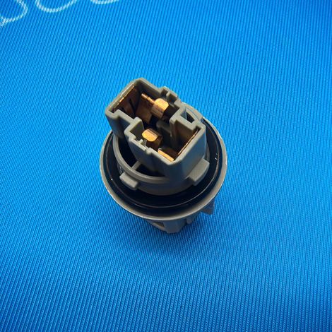 26260-ED500 is suitable for rear fog light sockets of Nissan Kicks, Murano, Infiniti, Teana, X-Trail, and Qashqai. (1/4)