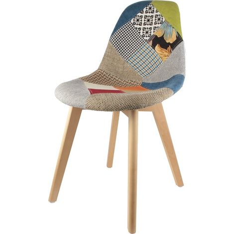 Chaise scandinave patchwork – Hauteur d'assise 52cm – Structure en hêtre – Tissu polyester – Dimensions 46.5 x 85 x 54cm – The Concept Factory (1/4)