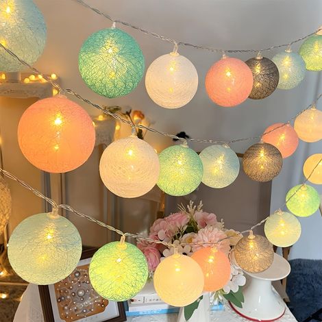 Aigostar Guirlande Lumineuse LED Piles - 10 Boules de LED en Coton en 5 Couleurs - 2M Guirlande Lumineuse Intérieure - 2 Modes - pour Décoration de Chambre, Maison, Fête, Vacances, Décoration de (1/5)