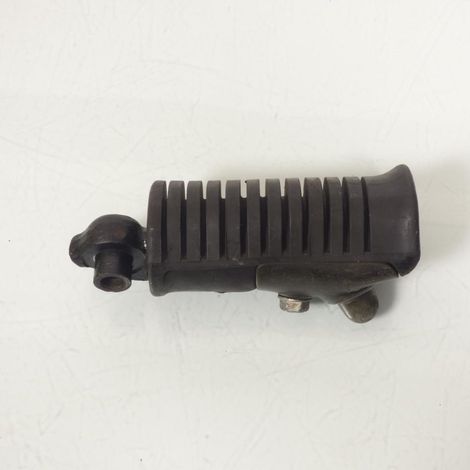 [PRODUIT D'OCCASION] Cale pied pilote droit origine pour moto fixation 24mm Ø8mm (1/2)