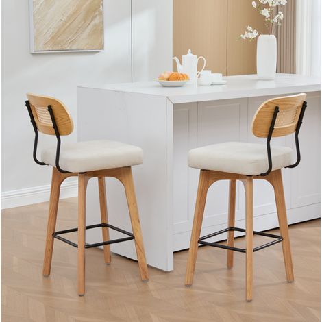 Set di 2 sgabelli da bar girevoli a 360°, schienale in rattan, seduta imbottita in ciniglia beige (1/5)