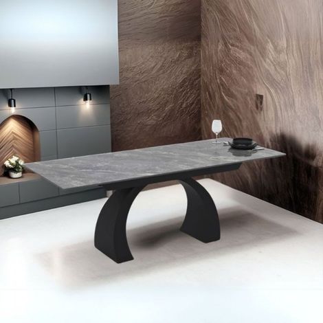 Tavolo allungabile Libra con piano in ceramica effetto marmo grigio e gambe nere
