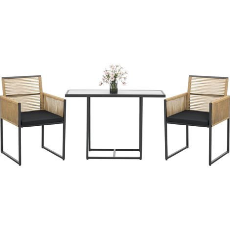 Ensemble table en verre et 2 chaises en rotin synthétique avec dossiers rabattables, design gigogne, avec coussins naturels et noirs. (1/5)
