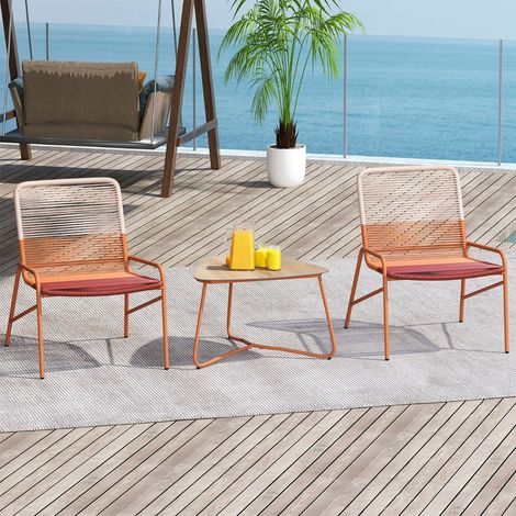 Ensemble de Bistro de Patio 3 Pièces Ensemble de Meubles en Rotin avec Chaises à Dégradé & Table d'Appoint en Bois-plastique Orange (1/3)