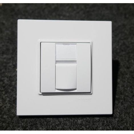 Prise RJ45 Cat 6 FTP blanc polaire complet avec support et plaque ALTIRA SCHNEIDER (1/2)