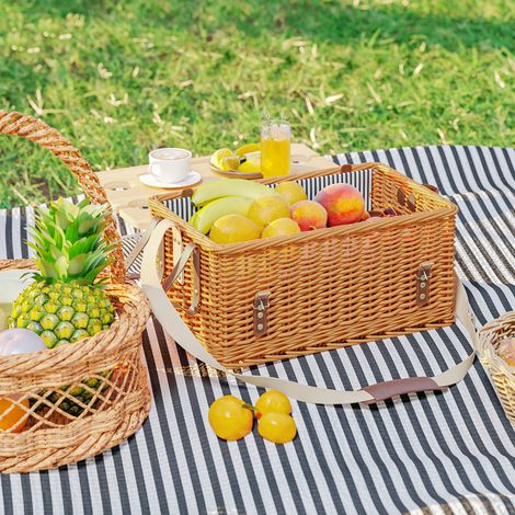 Panier pique-nique en osier 4 personnes avec table à vin en pin de avec sangle ajustable - marron clair