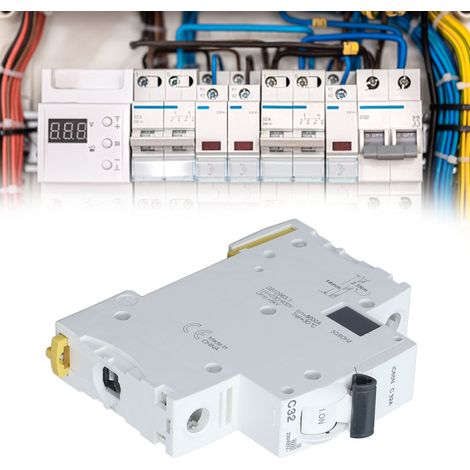 Disjoncteur miniature iC65N C32 1P 32 A, montage sur rail DIN, basse tension 230 V/400 V, pouvoir de coupure 6000 A, contacts argentés (1/5)
