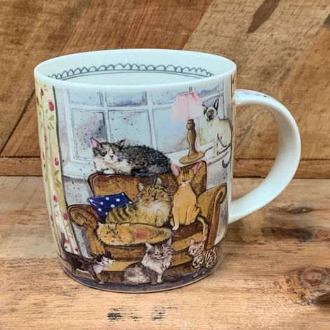 Taza M38 Casa llena de gatos