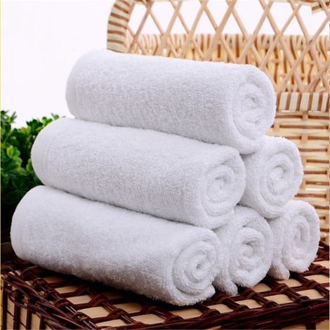 Lot de 6 serviettes de bain en coton blanc (35 x 75 cm), idéales pour la piscine, le spa et la salle de sport. Légères et très absorbantes. (1/5)