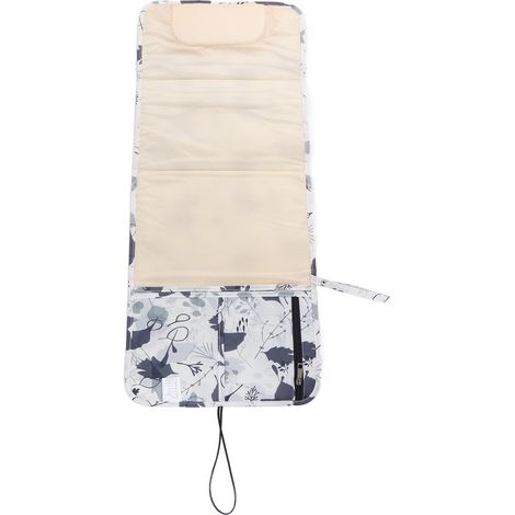 Matelas à langer portable en nylon confortable, multifonctionnel et imperméable, idéal pour les voyages et la maison, motif feuilles d'automne beige. (1/5)