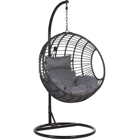 Beliani – Fauteuil suspendu en polyrotin noir – Support en acier – Dimensions 99x97 cm – Pour intérieur et extérieur – Confort optimal