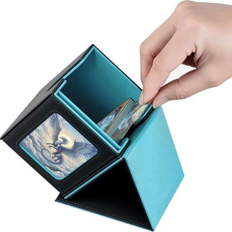 Wigearss Deck Box Pour MTG, Boîte de Rangement Peut Contenir Jusqu'à 100+ Cartes, PU Leather Magnetic Box Compatible avec TCG les Cartes Magic/Commander/TCG/Cartes à Collectionner (Bleu Clair) (1/5)