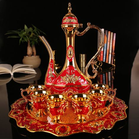 Verres à vin, verres à pied et service à vin en alliage (doré et rouge) (1/3)