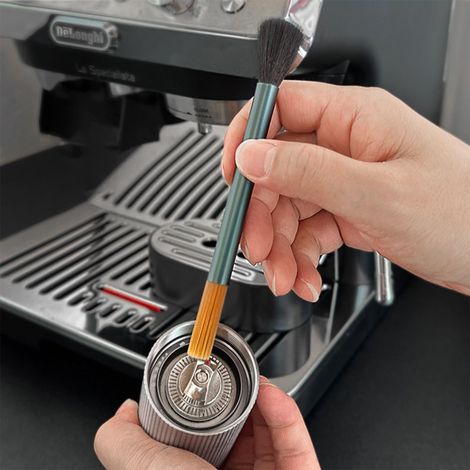 Pinceau 2 en 1 pour moulin à café, brosse de nettoyage à expresso, brosse à café, outil à café pour barista cuisine à la maison (un côté a des poils durs et l'autre côté a des poils doux) (1/5)