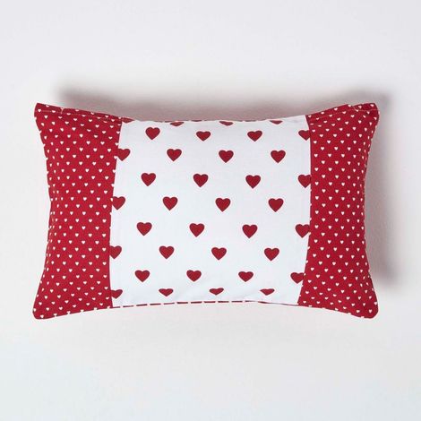 HOMESCAPES Housse de coussin Rouge à imprimé Coeur, 30 x 50 cm