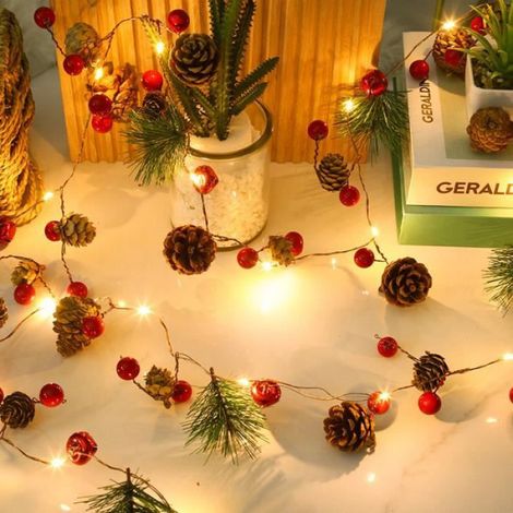 Guirlandes lumineuses de Noël - - 20 LED - Aiguilles de Pin, Pommes de Pin, Cloches Rouges - Intérieur (1/4)