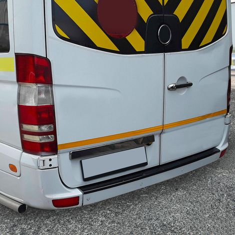 Protection Seuil de Pare-Chocs arrière - Compatible avec Mercedes Sprinter 2006-2018 - Couverture de Seuil de Coffre - Bande Seuil de Chargement - Style élégant - en ABS Noir (1/5)
