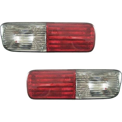 par de reflectores de parachoques trasero, intermitentes, indicadores de freno, luces de freno y luces de marcha atrás para 2 XFB000720 (1/2)