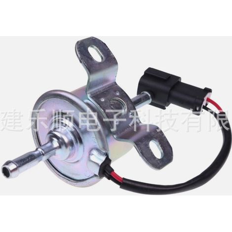 La pompe à carburant 12 V K1G938-52034 est compatible avec les modèles Takeuchi TB210R, TB370, TL230 et TB335R. (1/4)