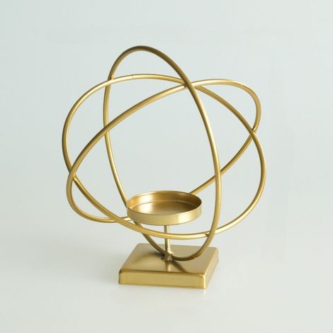 Bougeoir globe doré, un bougeoir décoratif moderne en métal avec un motif d'anneau géométrique, adapté aux bougies colonnes. (1/5)