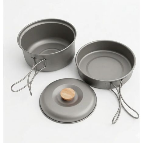 Ensemble de cuisine de camping en alliage de titane, comprenant une casserole et une poêle à frire avec poignées pliables, adapté au camping en plein air. (1/5)