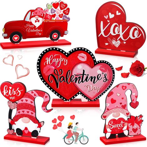 Cinq décorations et accessoires de table en bois pour la Saint-Valentin (rouges). (1/5)