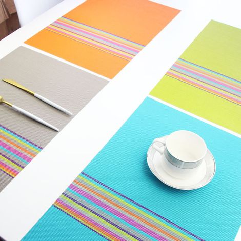 Lot de 6 sets de table en PVC antidérapants, lavables et résistants à la chaleur, à rayures arc-en-ciel, couleurs aléatoires. (1/5)
