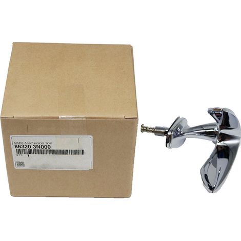La référence 863203N000 convient à la garniture de capot de la Hyundai Equus sans écrous ni supports. (1/4)