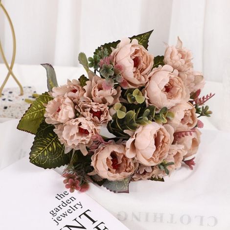 Una flor de peonía artificial, de aspecto natural y realista, ideal para ramos de novia, arreglos florales domésticos y decoración de mesas.