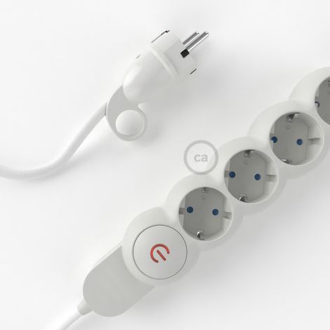 creative cables -  Multipresa tedesca con cavo in tessuto bianco lucido e spina Schuko con anello comfort (1/4)