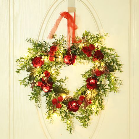 Couronne de Saint-Valentin en forme de cœur, ornée de roses artificielles et de rubans, idéale pour un mariage printanier. (1/5)