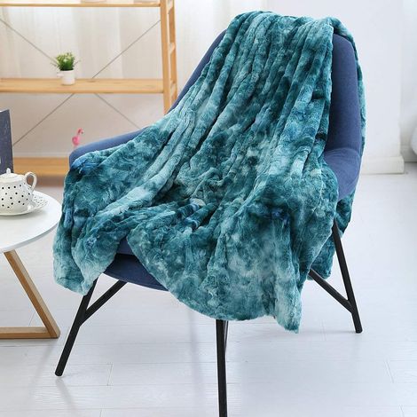 Faux fur blanket - Soft and breathable - Ideal for the office, lunch break, sofa, bed - Blue (1/5)