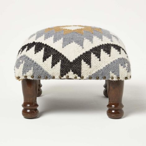 HOMESCAPES Agra Handwoven Kilim Footstool 40 x 40 cm (1/5)