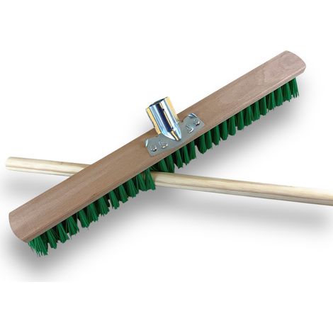 Balai de Jardinage 60 cm  avec Manche Bois 1,40 m  Fibre PVC Verte résistante  Sortie 70 mm  Idéal pour sols extérieurs Rugueux  Nettoyage Efficace  Longue durée  Kibros VC218M