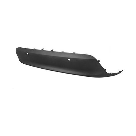 Spoiler de pare-choc arrière noir avec trous moulures et radars Toyota Yaris Cross depuis 2020