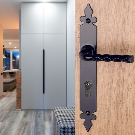 Ouvre&Déco – Poignée de porte NANTUA – Lot de 2 – Aluminium noir – Entraxe 195 mm – Compatible avec serrures à relevage – Installation facile (1/4)