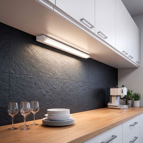 Réglette LED 8W orientable pour cuisine, plan de travail ou atelier ALBI Longueur 55cm 800Lm (3 teintes) (1/5)