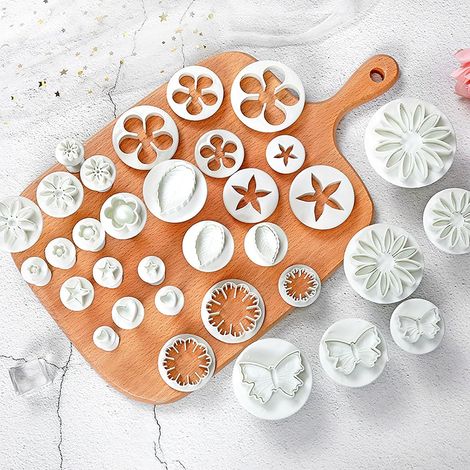 Cake Decorating Modelling Tools Set of 33 Plastic Pastry Cutters Sugar Decoration Fondant Tools Flower, Butterfly, Star, Foliage, Biscuit Shape for Cookie Decorations (1/5)