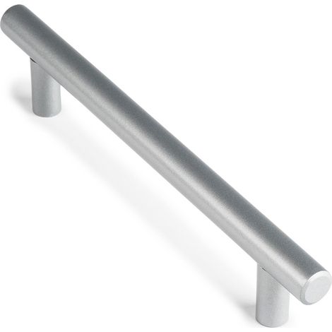 Tirador de Asa para Mueble  Estilo Contemporáneo  Fabricado en Acero Inox  Acabado en Aluminio  Distancia Entrepuntos: 128 mm  Medidas 1681232 mm  Fijación Atornillado  Incluye Tornillos M4  2 Unidade