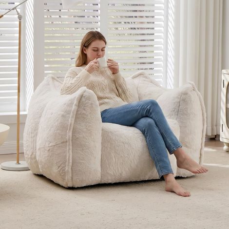 Fauteuil pouf géant en fausse fourrure, 123 x 97 x 73 cm, beige OKMYHOME (1/5)