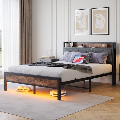 Letto adulti 140x200 cm con illuminazione LED e porte USB, struttura in metallo, senza materasso, nero e marrone (1/5)