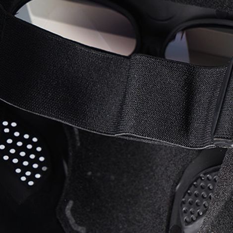 Lunettes de moto avec un motif de crâne, lunettes de course, dotées de sangles réglables et antidérapantes, adaptées à la conduite tout-terrain et de verres noirs transparents. (1/5)