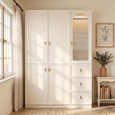 Armoire dressing 135x48x200 cm avec LED, 5 portes, 2 penderies, porte-pantalons coulissant, 3 tiroirs, verre cannelé, poignées dorées, MDF blanc (1/5)