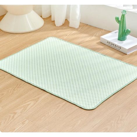 Tapis rafraîchissant en soie glacée pour chien et chat dimensions 60 x 45 cm respirant et lavable en machine pour cage niche lit canapé voiture et maison (1/4)