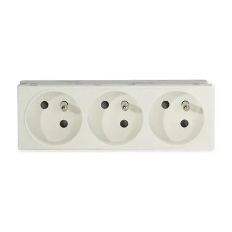 Iboco B45030 Ap-c45 sg-3pc b - clip45 switchgear special socket triple trunking 2 poles + white earth